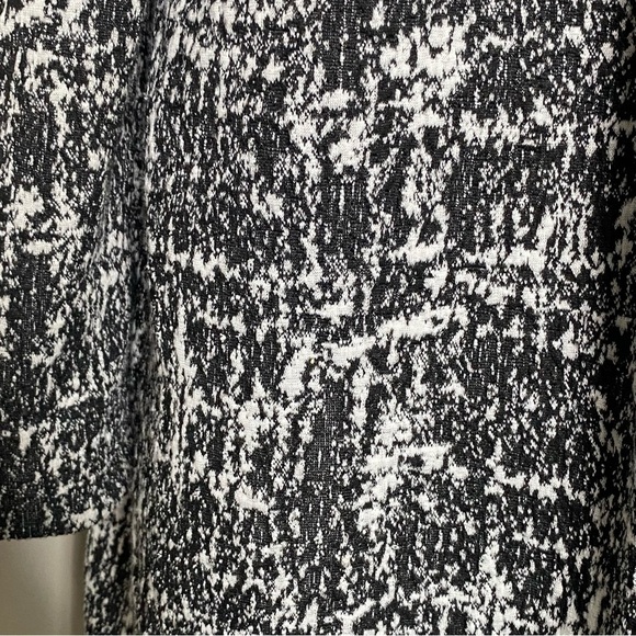 Loft Outlet Black and White Abstract Long Topper Jacket, Medium - Picture 6 of 14